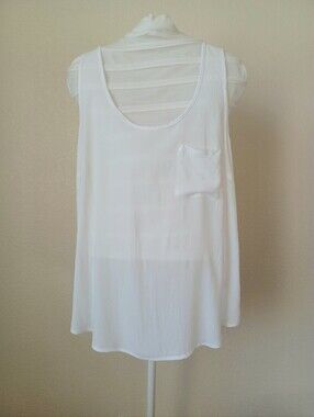 3/$25 SALE Faded Glory White Rayon Tank Top with Pocket EUC Womens Size Medium